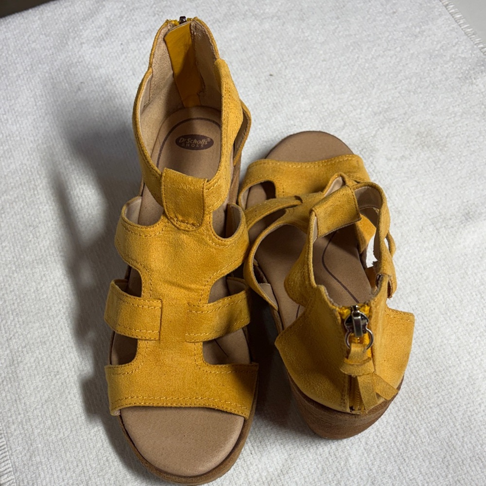 DrScholls Yellow Strappy Sandals